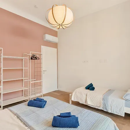 La Casa Accanto * Специя