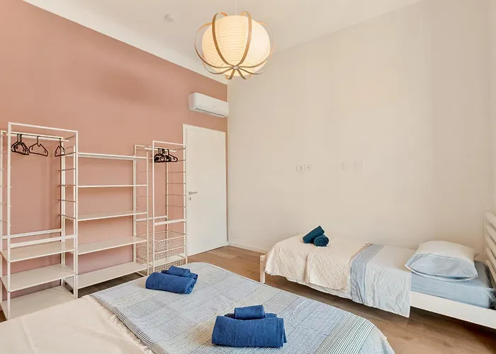 La Casa Accanto * La Spezia