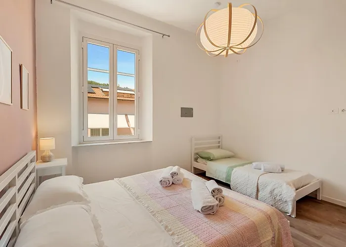 La Casa Accanto